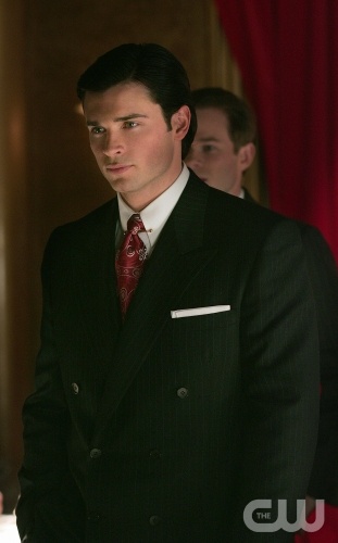 TheCW Staffel1-7Pics_344.jpg - "Noir" -- Pictured Tom Welling as Clark Kent in SMALLVILLE, on The CW Network. Photo: Michael Courtney/The CW © 2007 The CW Network, LLC. All Rights Reserved.